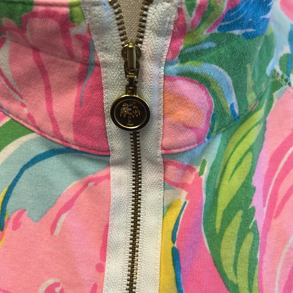 Lilly Pulitzer Active Top - Picture 3 of 8